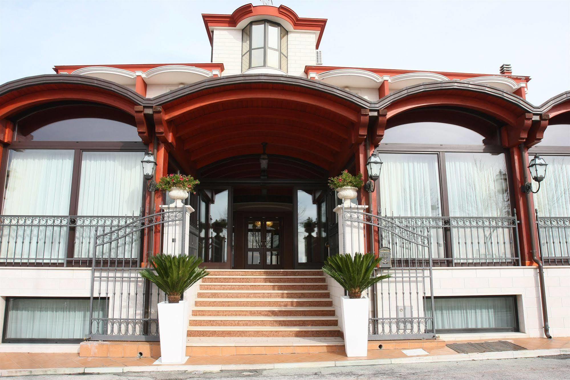 Hotel Ristorante Rossemi San Giovanni Rotondo Exterior foto